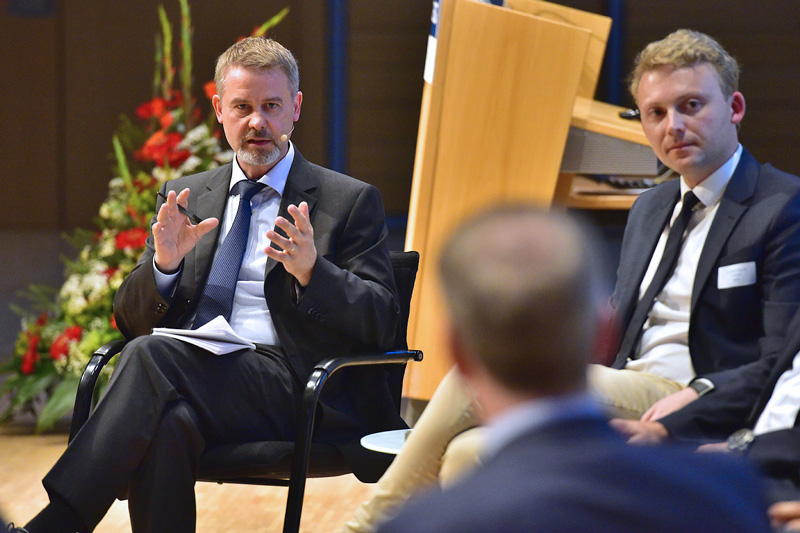 Podiumsdiskussion der Vertreter der Forschungsprojekte im Forschungsschwerpunkt "5G: Taktiles Internet". 