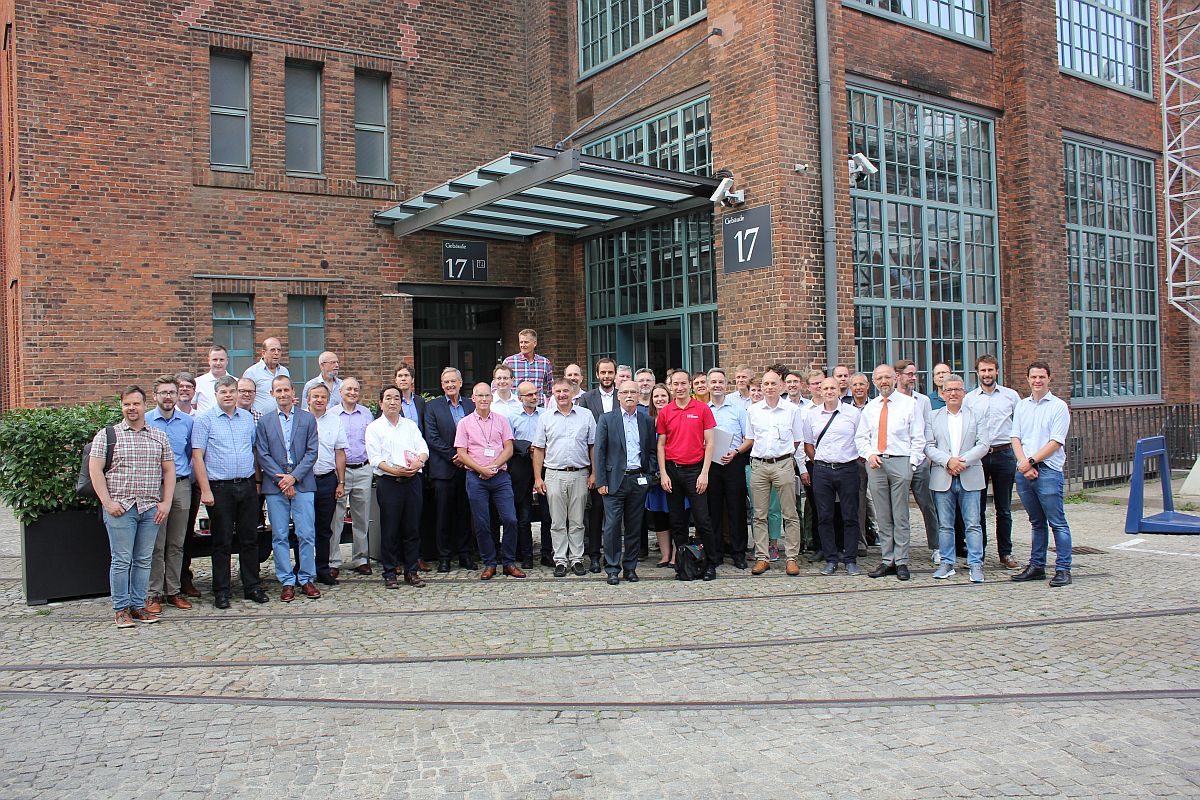The World Photonics Technology Summit 2019 at Fraunhofer IZM - Group photo in front of the main entrance