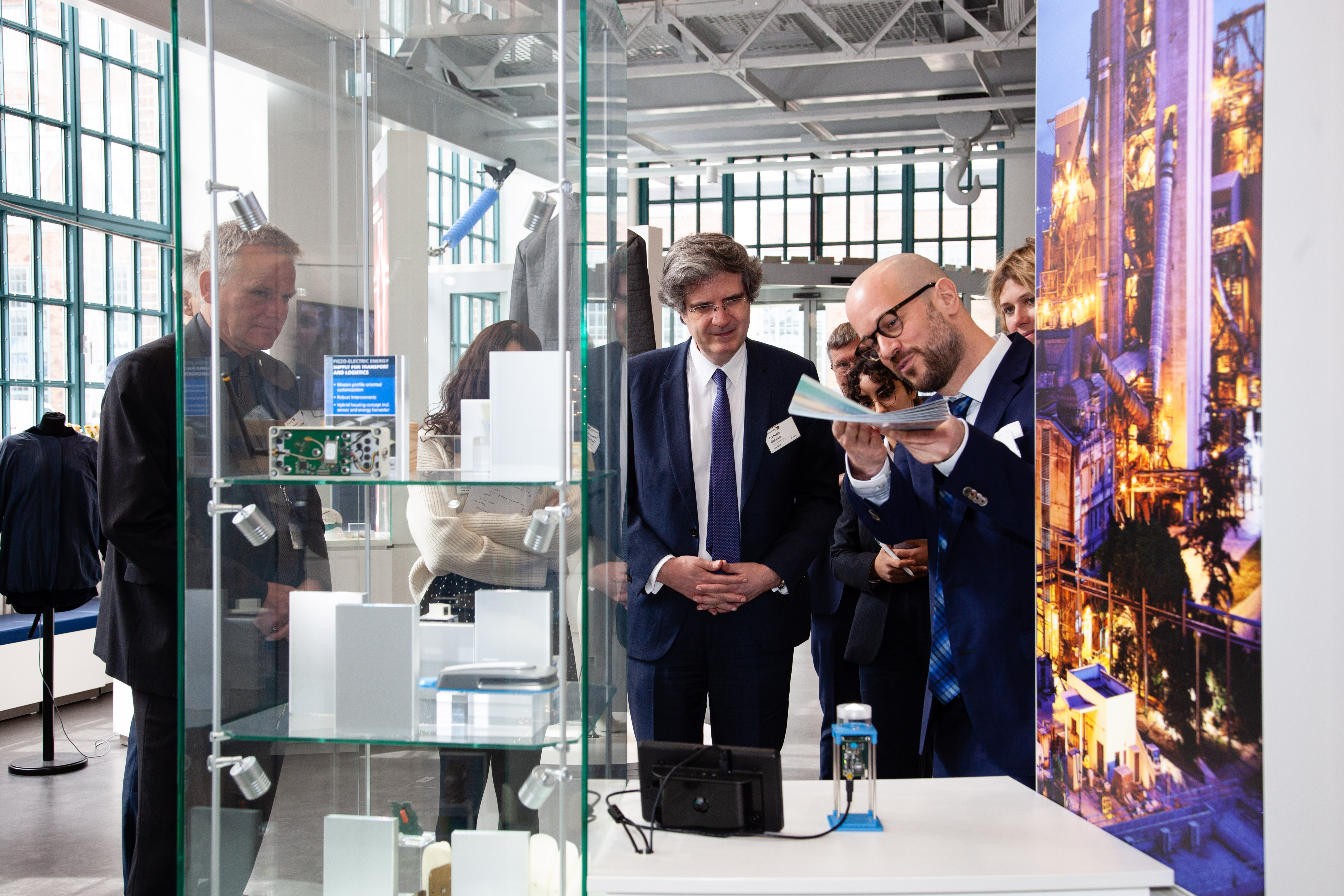 French Ambassador François Delattre at Fraunhofer IZM