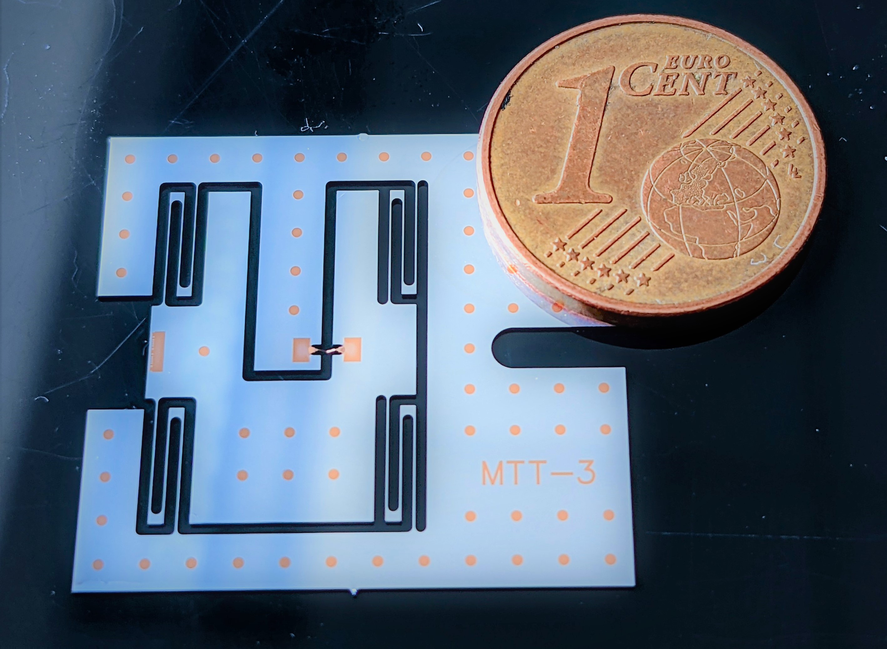 image - Push-to-Pull Testaufbau zur Charakterisierung der mechanischen Eigenschaften von ultrafeinen Kupferlagen auf Silizium