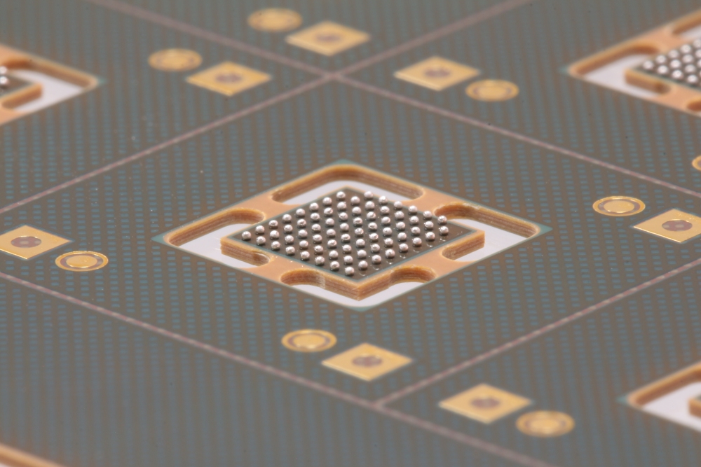 Padout with 650 µm Pitch &amp; 300 µm SAC Solder Balls