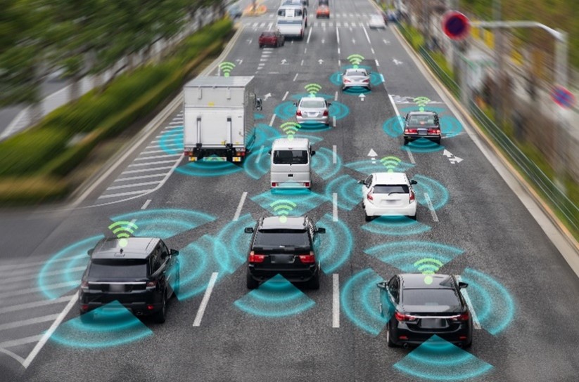 6G - Image - Tech News - One of the many applications made possible by 6G’s record-breaking data rates: Collective intelligence for autonomous driving.