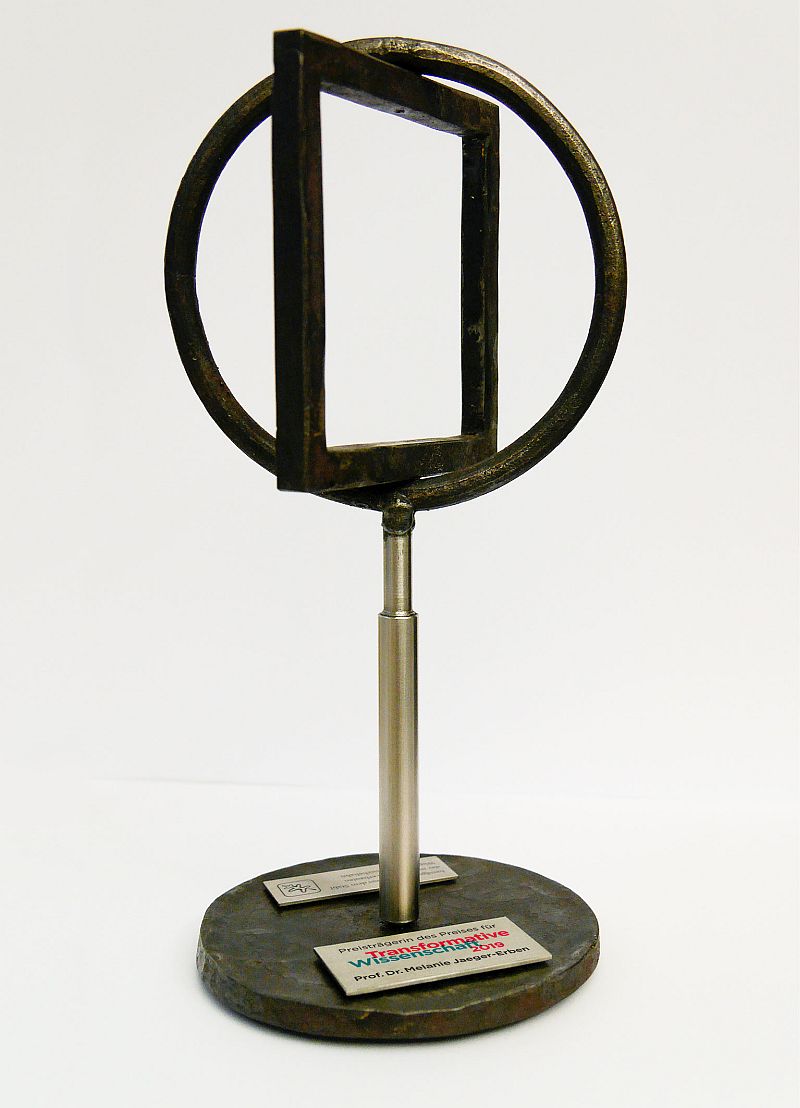 _1070112.jpg In addition to the 25,000-euro prize money, the winner also receives a sculpture forged from the steel rails of the Wuppertal suspension railway – the Schwebebahn – constructed in 1898.