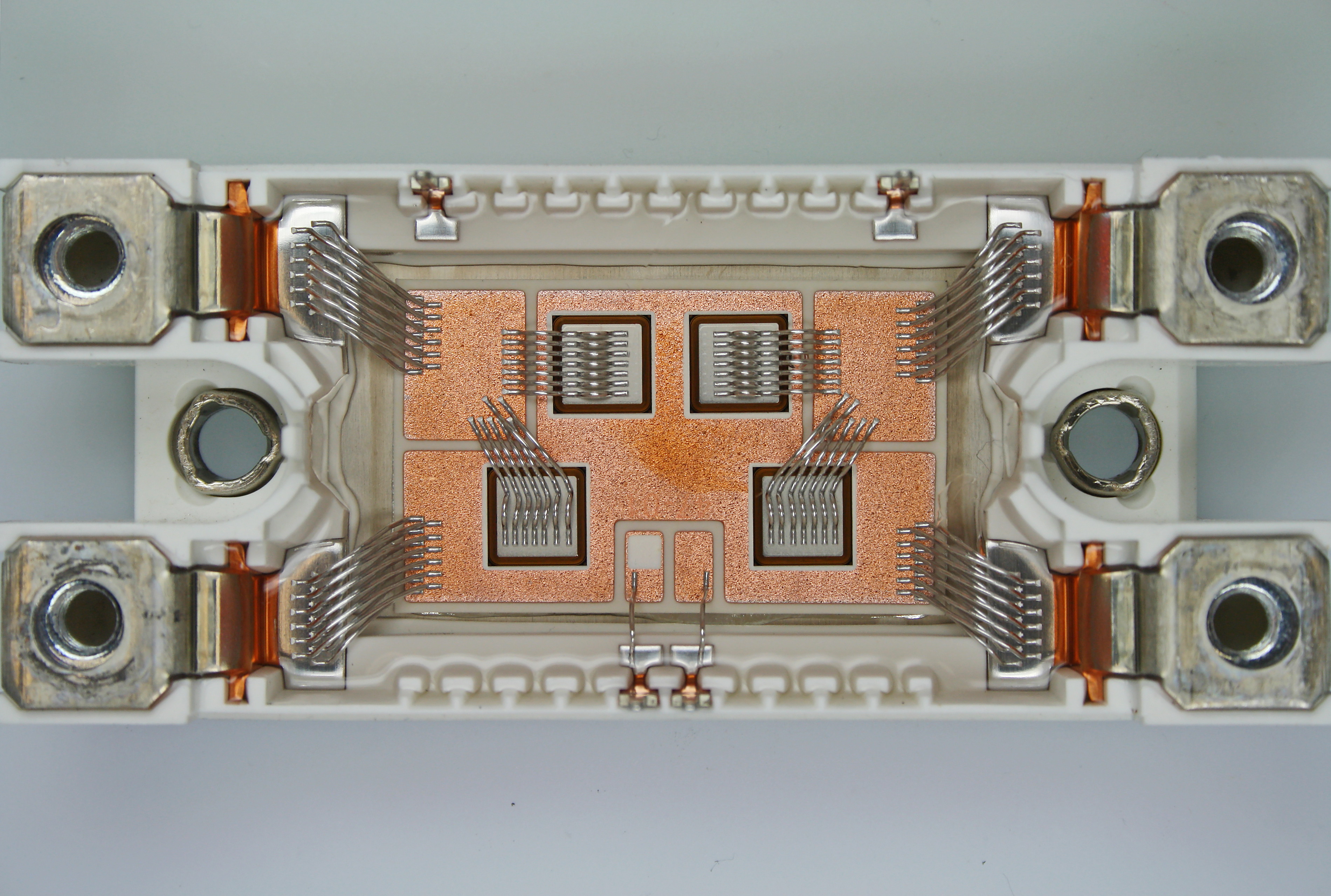 The KorSikA project explores how new sintering processes can improve corrosion resistance. The KorSikA project explores how new sintering processes can improve corrosion resistance.